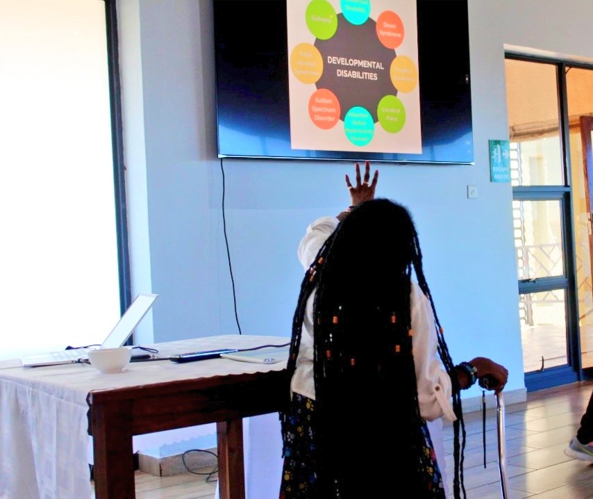 GwiziSoneni's tweet photo. #DisabilityAwareness 
● Sometimes there's that one difficult question you get 😆 😂 😆
● I enjoy interacting with my audience during #Disability 
● The staff at Mustard Seed Communities Zimbabwe were awesome 👌 
● Mustard Seed Communities Zimbabwe moto is: Caring for the most vulnerable