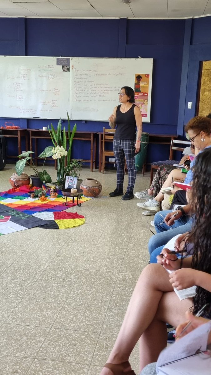 DEI_LatAm's tweet image. Día 2 Taller Socio-teológico 2024: Conceptualizaciones de los autoritarismos y democracias en la coyuntura actual, con la Dra. Laura Álvarez Garro especialista en teoría política de la UCR

#TST24