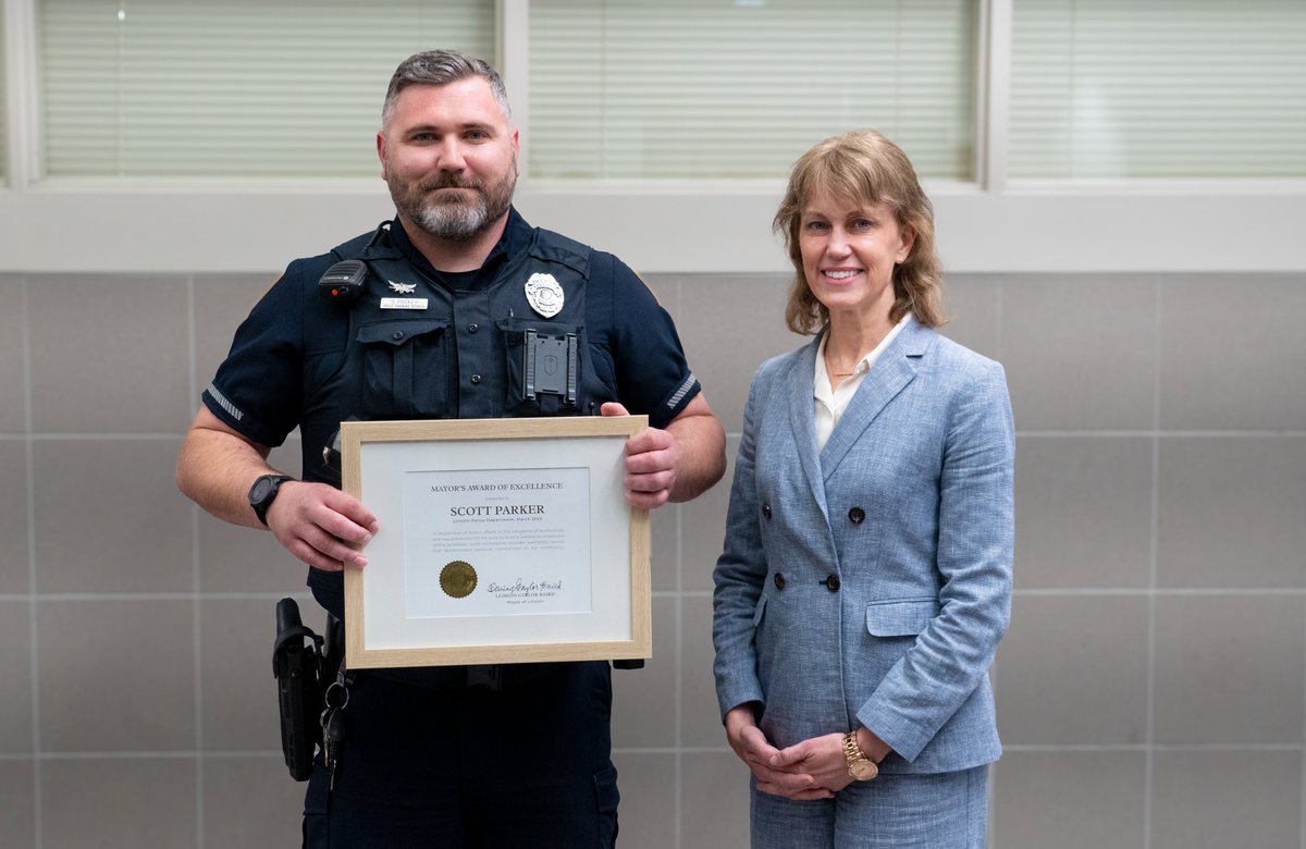 Congratulations @Lincoln_Police Investigator Scott Parker, the March 2024 Mayor's Award of Excellence winner! Parker revamped the Responsible Hospitality Council's website, making it user-friendly with features like online payment and automated tracking.