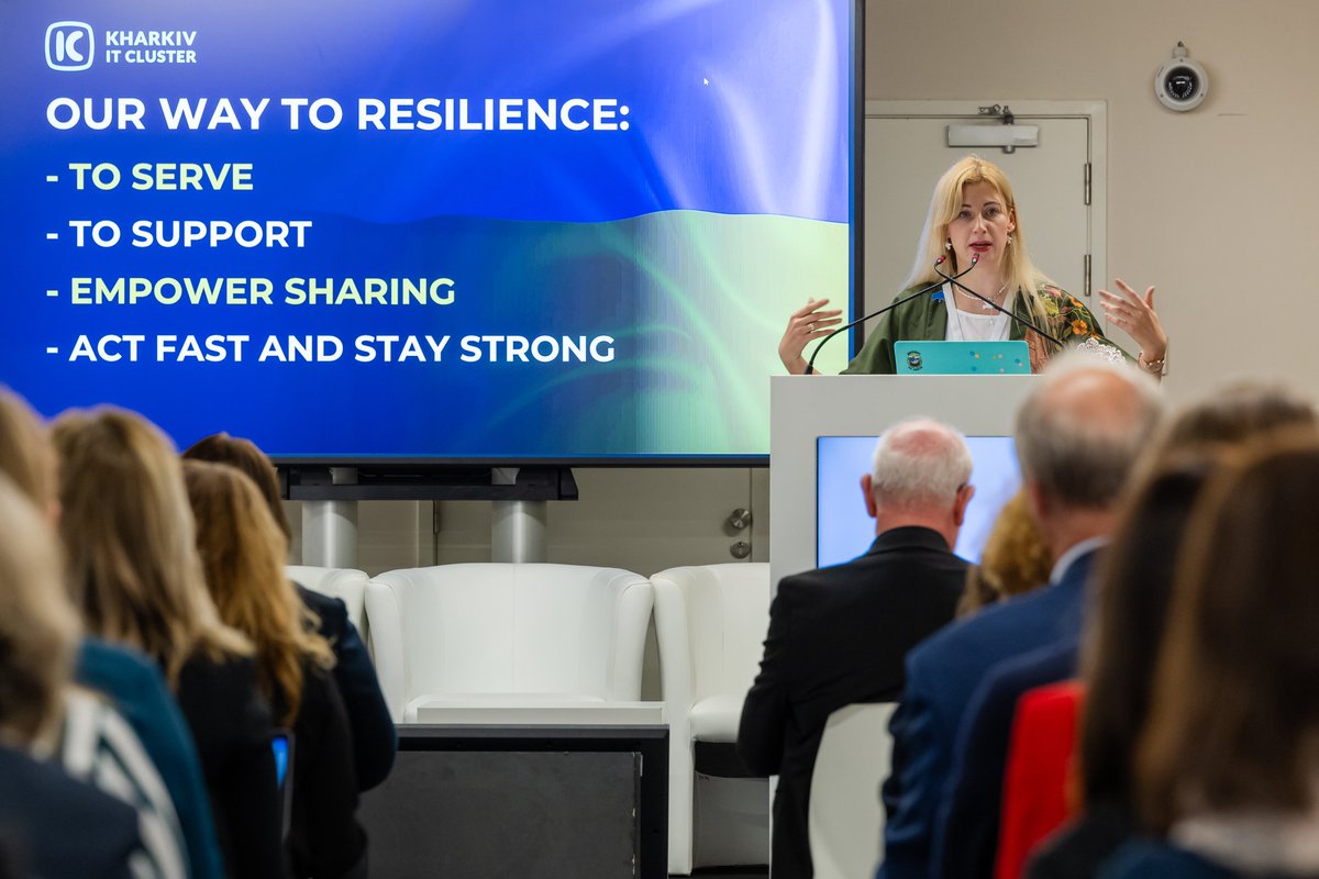 🌍Attending now the ‘Resilience’ parallel session, exploring the main barriers clusters face and the tools they need to build resilience. Exciting discussions shaping a resilient future! Follow along for updates. #EUClusterConference