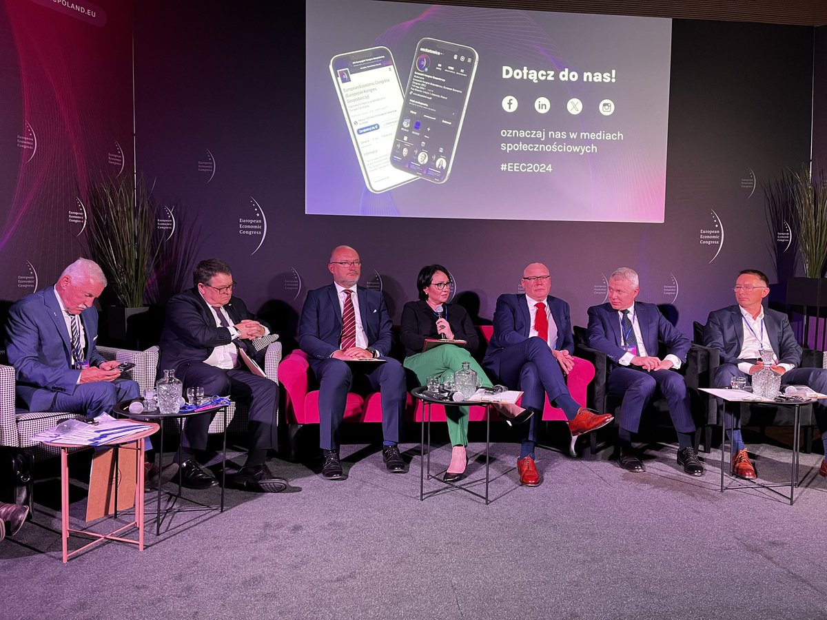 #EEC2024  Debata o bezpieczeństwie Jak powinny wyglądać zbrojenia w zakresie leków ? Militarnie się przygotowujemy czy lekowo też ? Bez antybiotyków , insulin , leków przeciwzakrzepowych , przeciwbólowych 🤫