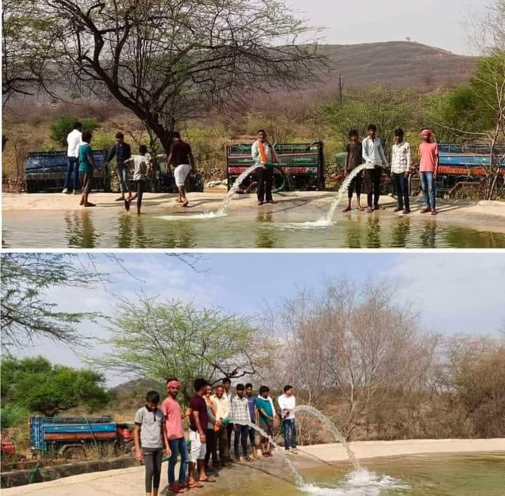 नेक  कार्य 
पशु पक्षियों के लिए भीषण गर्मी #अलवर #मीना समाज के युवाओं  द्वारा पानी की व्यवस्था की जा रही है