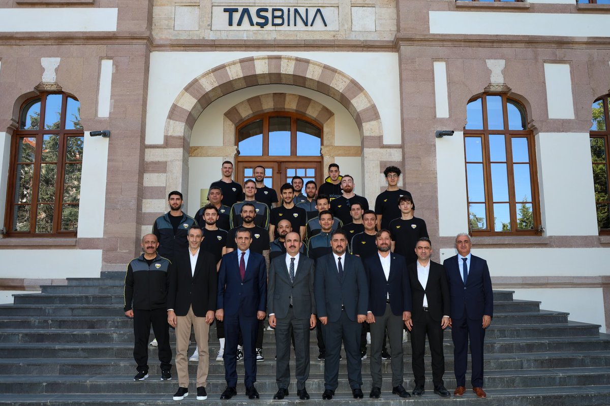 🏀🏆 Türkiye Basketbol Ligi’ne yükselen Konya Büyükşehir Belediyespor Basketbol takımımızı tebrik ediyorum. 👏👏👏