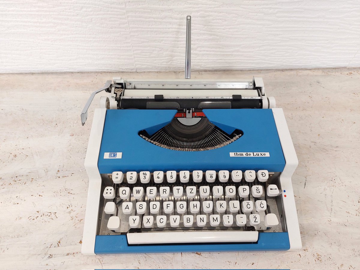malapicolla.etsy.com/listing/152508…
#typewriter #poetry #writing #poem #poetrycommunity #poetsofinstagram #writer #creativewriting #poet #writers #wordporn #mywords #fellings #creative