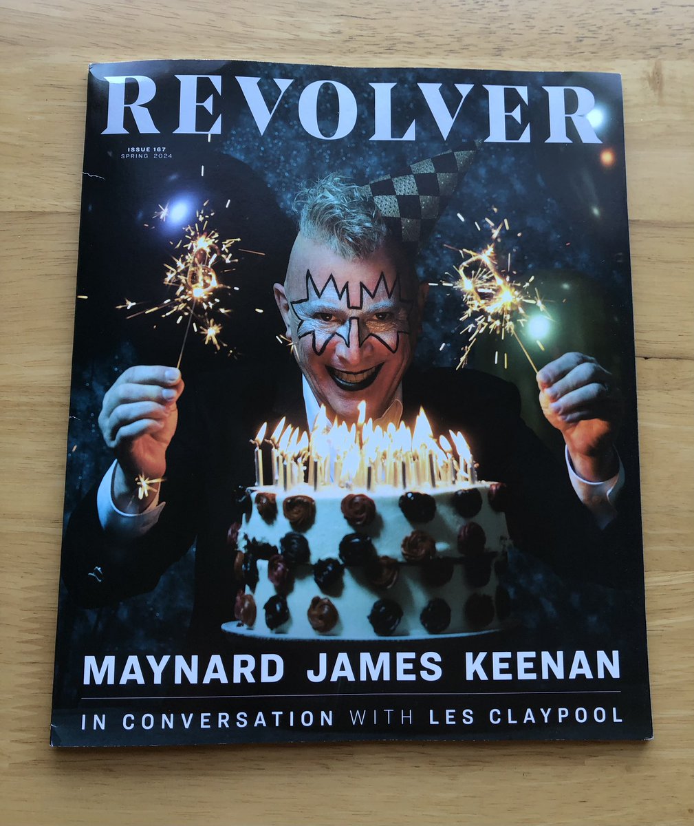 MBerlea's tweet photo. ♥️ #revolvermagazine w/ @Revolvermag ♥️♥️♥️& @mjkeenan ♥️ https://t.co/PcyfLw6Zwm