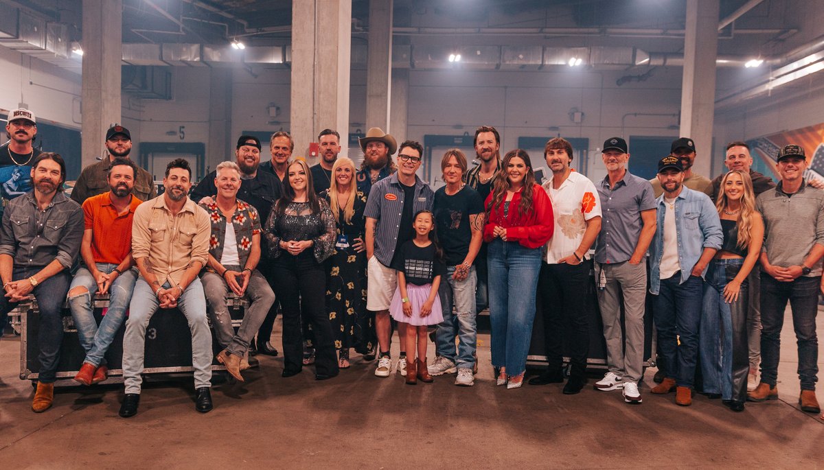 We loved this backstage moment at our #iHeartCountry2024 festival this weekend with @StJude patient Maelin-Kate, @brothersosborne, @RileyGreenMusic and more.  Help kids fight childhood cancer. Become a Partner in Hope today at musicgives.org. ❤️
