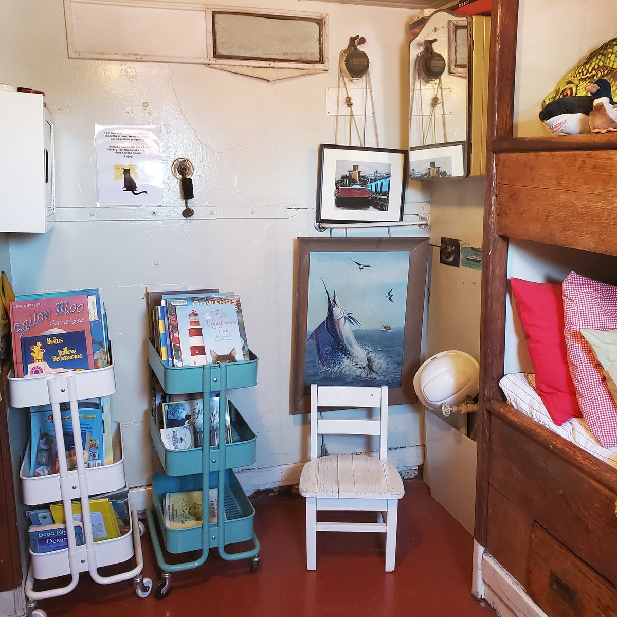 PortSideNY's tweet photo. 🐈‍⬛ Ship cat Chiclet wants u to know that #historicship  #MaryWhalen #TankerTime shifting to summer mode! 

🌞 hammock set up. Tankerman's cabin (kids books n playspace) open for use during TankerTime hours: Mon-Fri, 10am to 6pm, often later, much of wknd. Check website for updates. 

⚓️ great for adults w/o kids! Come relax, have a mtg or lunch, wait for #NYCFerry 

#RedHook #Brooklyn #NYC