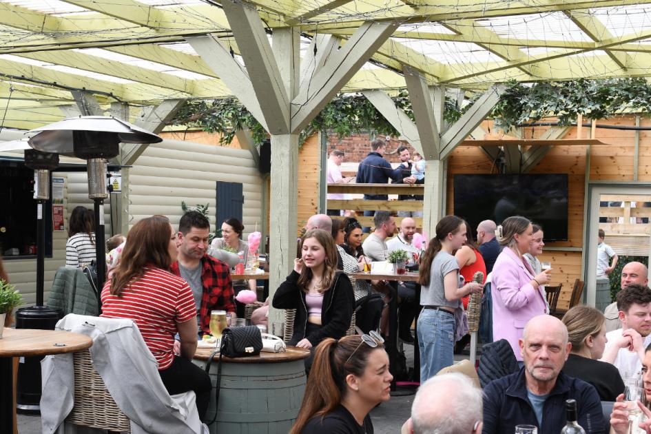 Hugo's Bar and Pavilion are celebrating a successful bank holiday fun day which took place at the weekend. dlvr.it/T6Y7zD 🔗 Link below