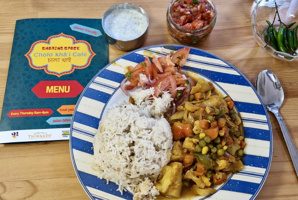 Join us this Thursday at Cholo Kha i cafe - our weekly pop up Bengali planet friendly cafe in Somers Town. Look at r yummy desi brekkie. Or how about curry of the day for £6. Last week there were queues for the Rasta snacks….