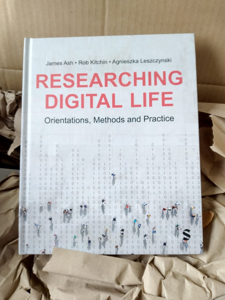 New book arrived at home, so I'll take that as meaning it's now published. Researching Digital Life: Orientations, Methods & Practice by James Ash, @agaleszczynski & myself. Published by @Sage_Methods. 17 chapters of insight & guidance uk.sagepub.com/en-gb/eur/rese…