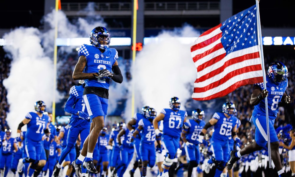 #AGTG Blessed to receive an offer from @UKFootball @CoachNice_HermU @CoachWhiteFB @CoachC_Collins