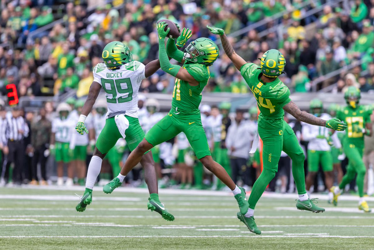 Blessed to receive an offer from Oregon 🦆 @RivalsFriedman @BrianDohn247 @ChadSimmons_ @__CoachTrey @oregonfootball @FTRreport