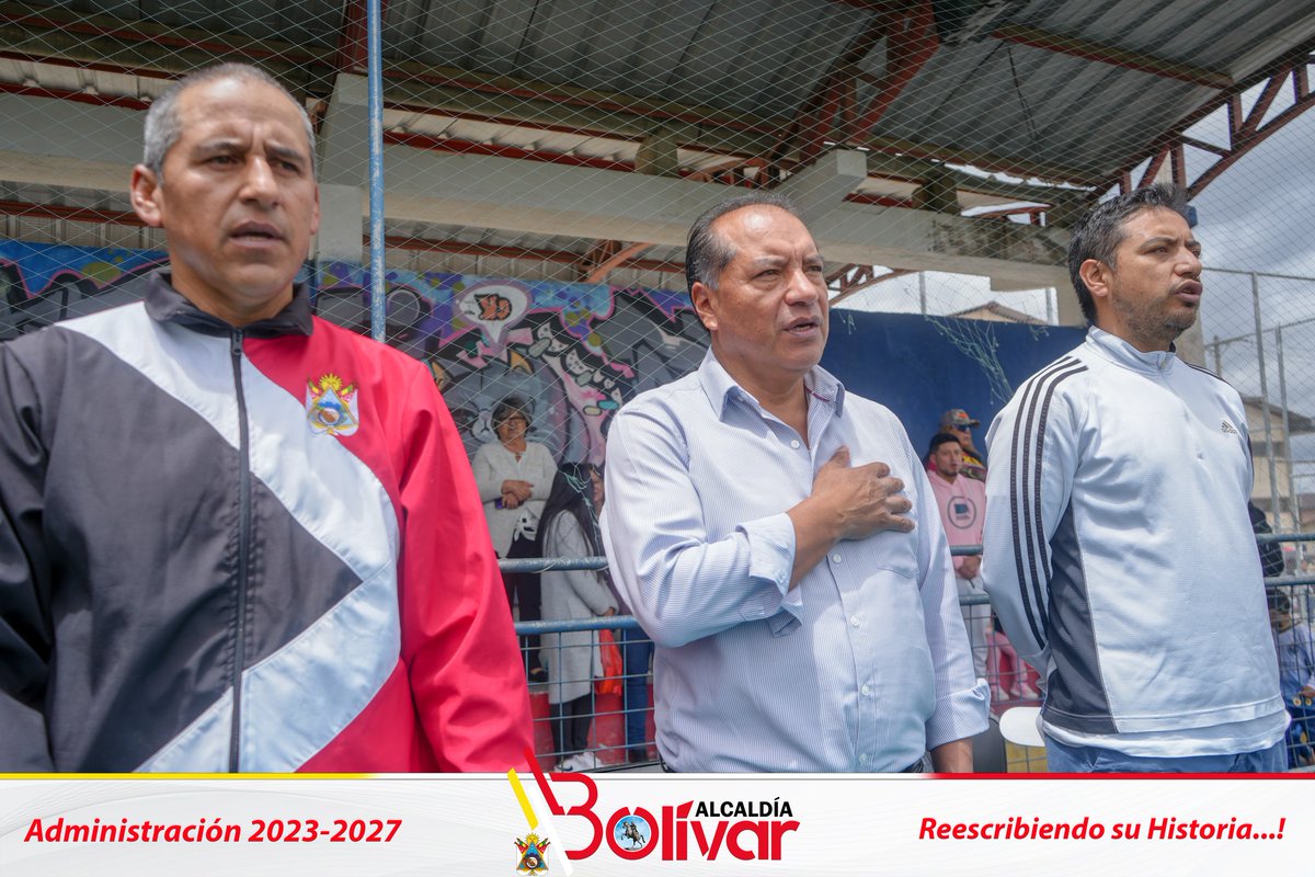CantonGad's tweet photo. Diez equipos se dieron cita en la inauguración del campeonato de fulbito masculino, categoría para mayores de 40 años, en la ciudad de Bolívar.
El puntapié inicial de este esperado torneo deportivo tuvo lugar el pasado domingo a las 10h30 en la cancha sintética de la ciudad. https://t.co/LVx1hve30n