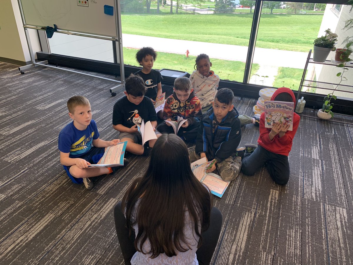 MrsDoveTES's tweet photo. Thank you Second &amp; Seven &amp; Tallmadge softball teams for reading to us this morning! @secondandseven @jbezbatchenko https://t.co/I8FSpsMv8s