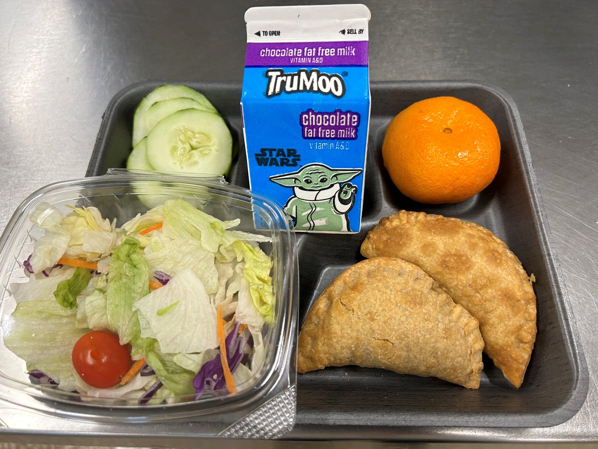 What's for lunch? EMPANADAS! Our Child Nutrition Services team was so excited to debut this new food item in our middle and high school cafeterias last week. Beef & chicken empanadas will now be a recurring menu item for the rest of this year and next!