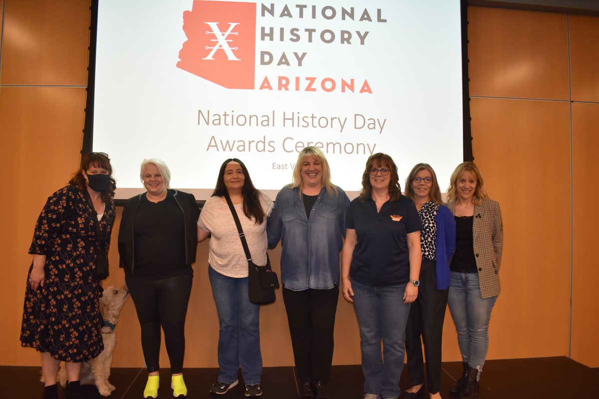 AZHistSociety's tweet photo. 🍎Happy #TeacherAppreciationWeek! Thank you to teachers everywhere for all the work you do. We especially love our teachers who participate in National History Day AZ and appreciate you. ❤

#Teachers #TeacherAppreciationDay #NHDAZ #ArizonaTeachers #AZhistory #Educators #AHS https://t.co/IhL3VmDvBm