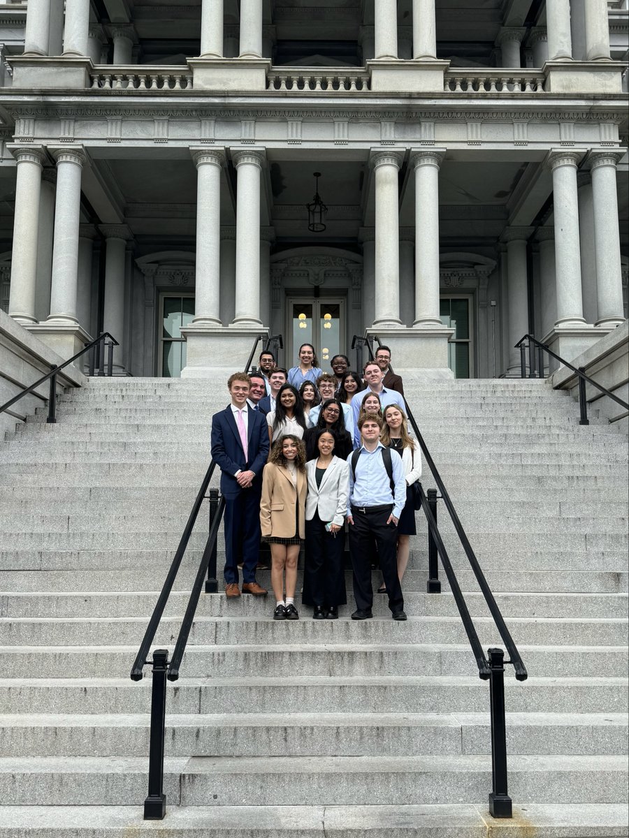 From the Hilltop to…the setting for Veep? Thank you Deanne Millison for giving Hoyas a tour of the Vice President’s Ceremonial Office! We appreciate all the OVP staffers for showing students the behind-the-scenes of working in the @VP’s office and sharing their career pathways.