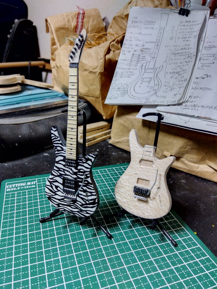 こちらでは人気のMG-M🦓

テスト品進めます

B'z松本孝弘氏のミニチュア🎸製作してます😊

#知名度を上げたいので拡散してください
#ミニチュアギター
#ミニチュア製作
#ミニチュア
#松本孝弘
#稲葉浩志
#BZ
#ハンドメイド好きさんと繋がりたい