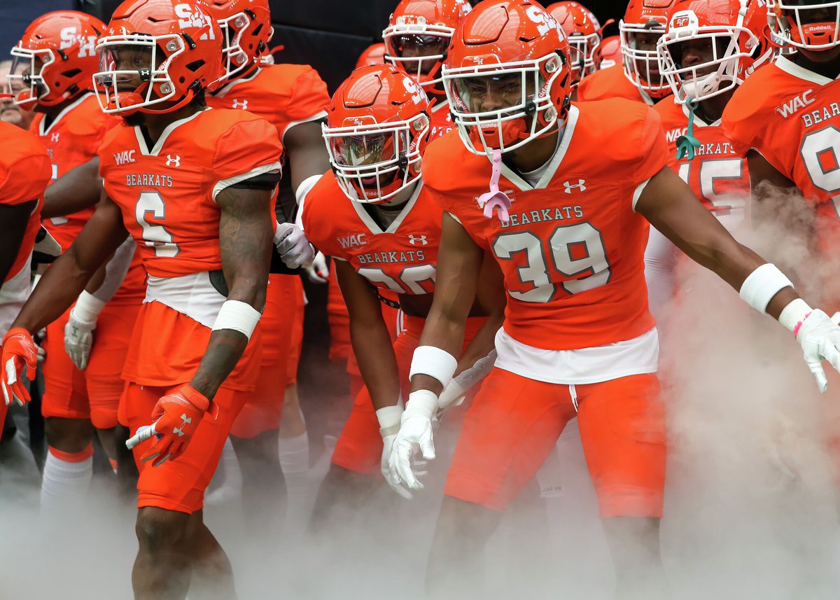 #AGTG Im Blessed to receive another Division 1 offer from Sam Houston State University 🤍🧡!