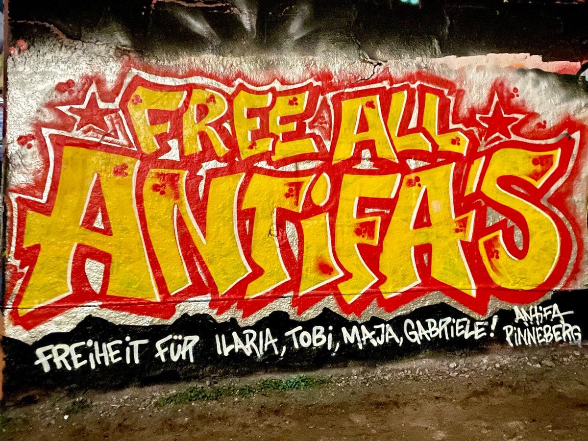 Free all Antifas! Freiheit für Hanna! taz.de/Nach-Angriffen… #Antifa #FreeHanna #FreeMaja #FreeIlaria #FreeTobi #NoNazis #BudapestKomplex #FreeAllAntifas