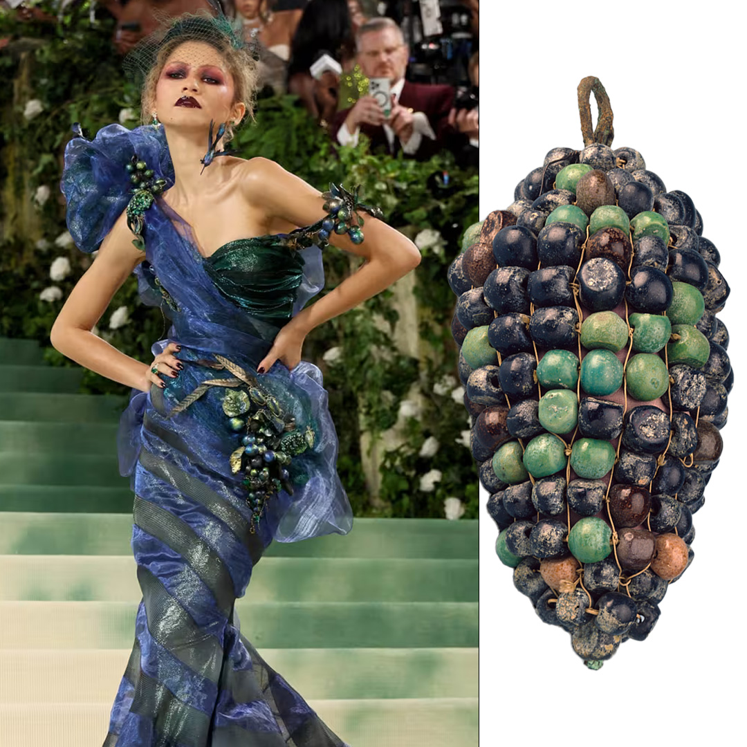 We're back with the Ashmolean meets the #MetGala2024! A thread 🧵 We can't wait to hear your favourite looks 👇👇 🍇 First up, @Zendaya in @Margiela, and an ancient Egyptian bunch of glass grapes on a hooked stem of bronze and wood, dating to around 1353–1336 BCE. AN1924.69