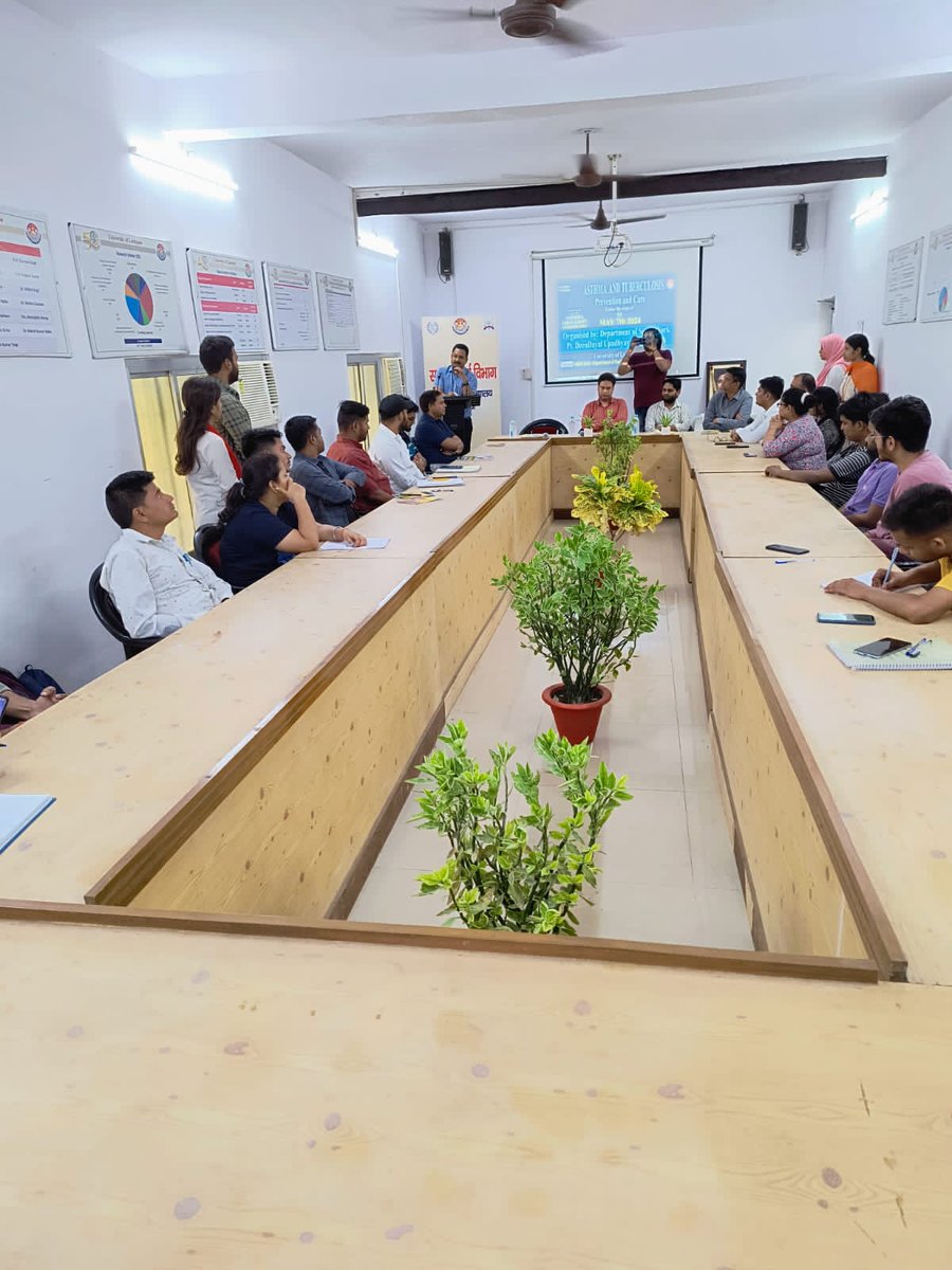 'Inhale Hope, Exhale Stigma' @lkouniv @dduswlu organised an awareness session in @SocialWork_UoL on Asthma and Tuberculosis #AsthmaAwareness #Tuberculosisawareness @ugc_india @GovernorofUp @UPGovt @profalokkumar @RakeshdwivediDr @ProctorUoL @dswlkouniv @DeanacademicsL #UoL