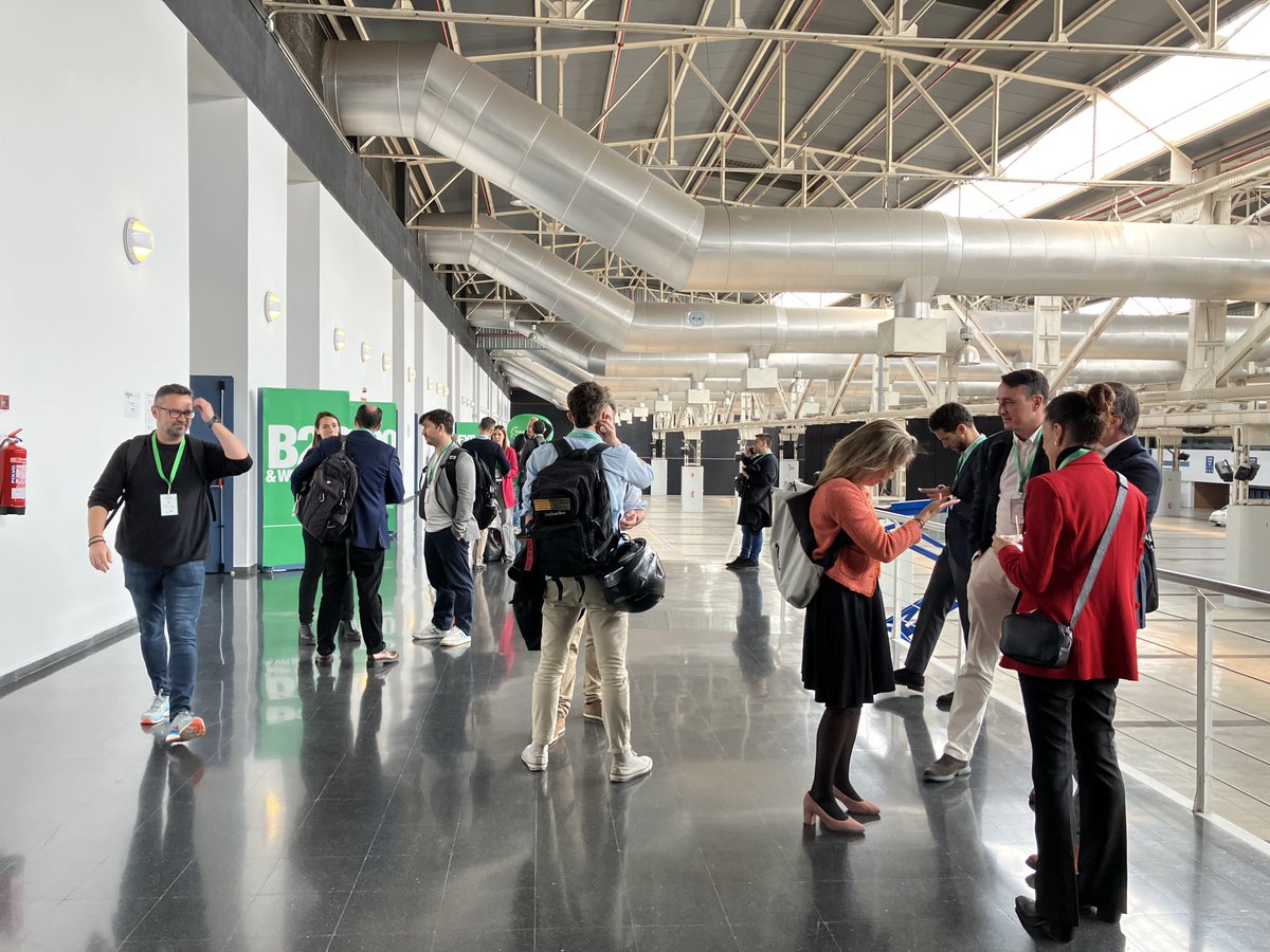 🚀Tanquem la jornada al #ConnectionDay24 @CataloniaBioHT, punt de trobada per a diferents agents i empreses del sector salut. 

👋Hi hem saludat centres @idibell_cat  @IBECBarcelona @icn2nano i hem pogut aprendre del model del Karolinska Institutet. Fins l'any que ve!

#SomCERCA