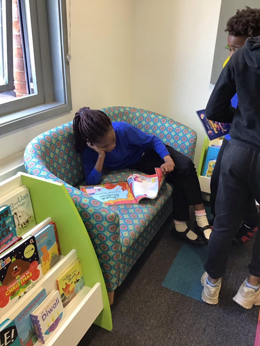 We LOVE reading in 4A, especially when we get to do it in the library!!! #reading #library ❤️