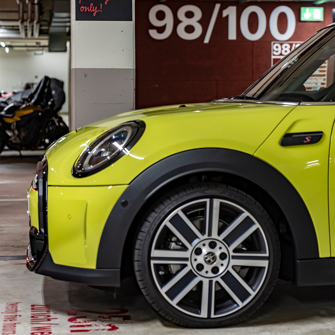 MINI_Paraguay's tweet image. Sentí todas las miradas con este MINI 3 Puertas en Zesty Yellow 😎. ¿Cómo lo personalizarías?

#MINI3Puertas #MINIParaguay #MINILATAM