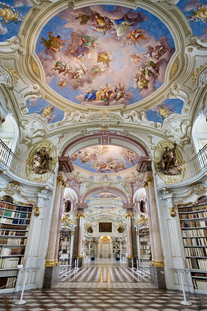 Libraries are more than storage spaces for books — they're temples to human knowledge. This one, built in 1776, was long considered the 8th wonder of the world. A thread of the world's most beautiful libraries... 🧵