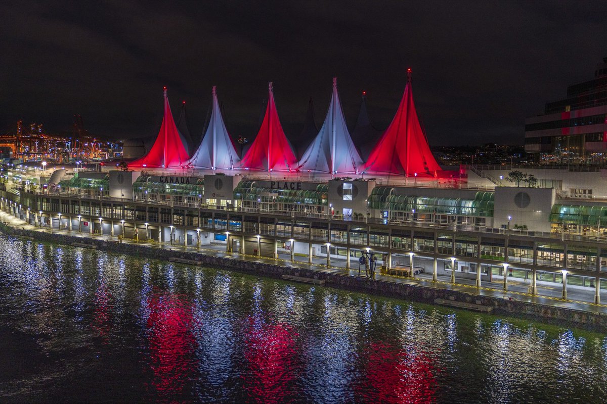 #HeartFailureWeekCan 
Sails of Light at Canada Place #sailsoflight and BC Place Stadium @bcplace will glow red on May 7 from sunset to dawn as a salut to the 6th annual national Heart Failure Awareness Week. #heartfailureweekcan see also @CanHFSociety