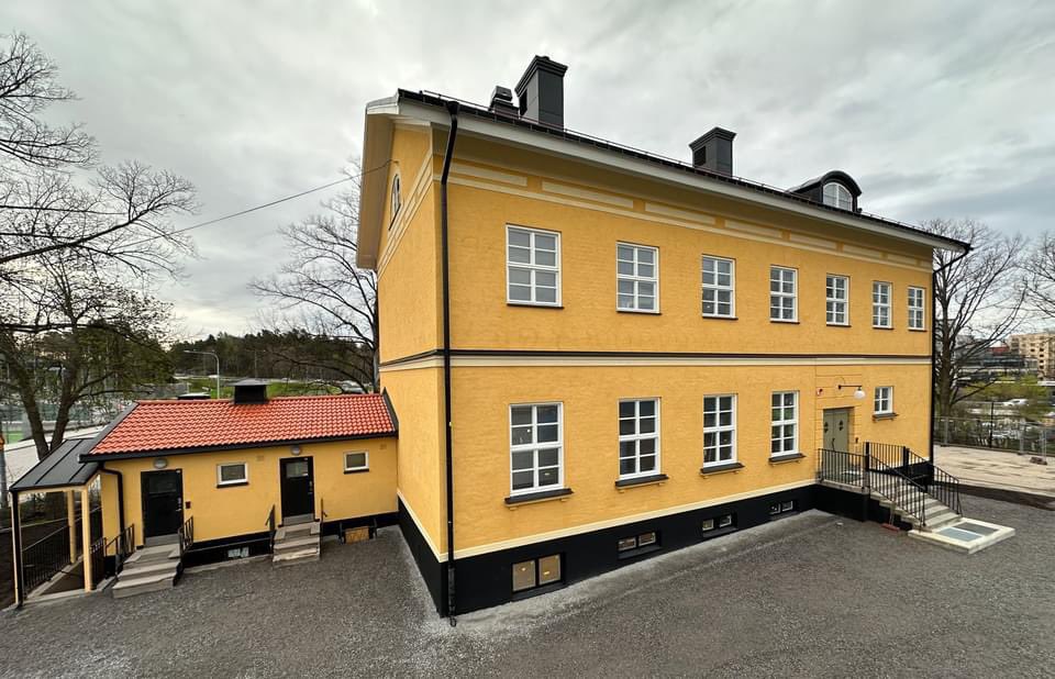 oldpointbar2's tweet photo. Nu har vi renoverat denna fina byggnad i snart ett år och börjar bli klara. 🙂
Totalt ombyggd men ändå bevarad med helt nya installationer och ny rumsbildning. Enkelt med rätt crew! 🫡 #VANER
#ursvik https://t.co/hGWojxXxDV