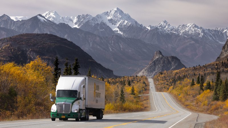 🏔️ Known for its stunning natural beauty and wild, remote landscape, Alaska presents the ultimate test for logistics prowess. If your company needs to move freight in Alaska, you need providers with the required tenacity and expertise. Discover how companies like Alaska Air…