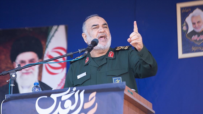 İran Devrim Muhafızları Ordusu Komutanı Hüseyin Selami, 'Akdeniz'in  doğusunda düşmanlara yolu kapatacaklarını ve cepheyi genişleteceklerini'  söyledi.