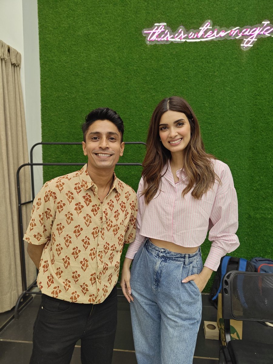 sachinsbangera's tweet image. Fun day with @DianaPenty 🐶💫 #lategram