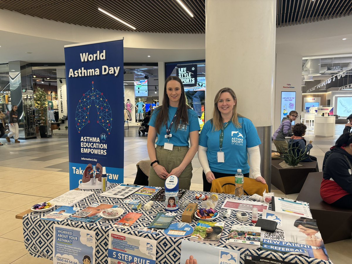 Asthma Information stand in Blanchardstown Shopping Centre for World Asthma Day. #asthma @AsthmaIreland @Anail_Ireland @HSECHODNCC