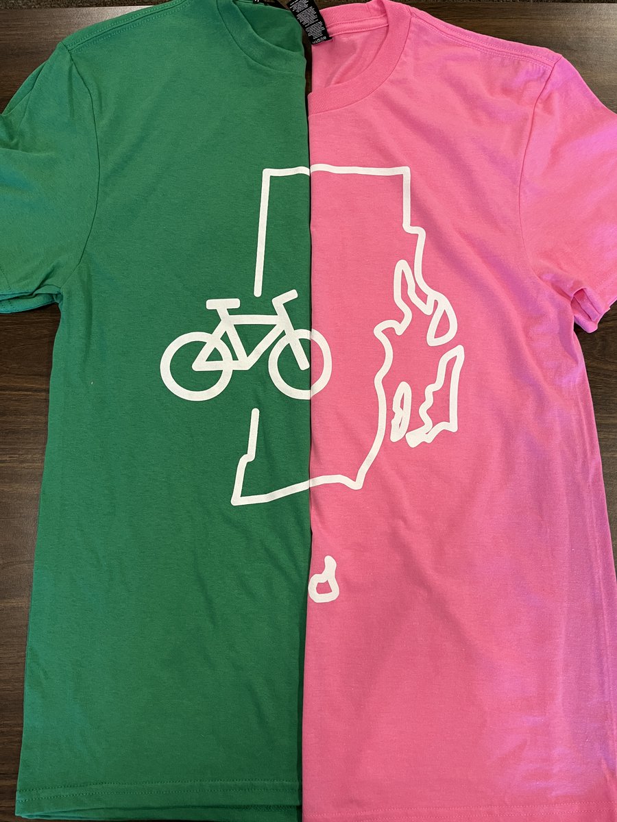 Do you bike to work from #EastProvidence? We're celebrating commuters like YOU who take one more car off the bridge by biking. Stop by tomorrow 5/8 for swag plus refreshments from @PVDonuts and @boxedwater from 6am - 8am at the base of the #WashingtonBridge in @CityofEastProv.