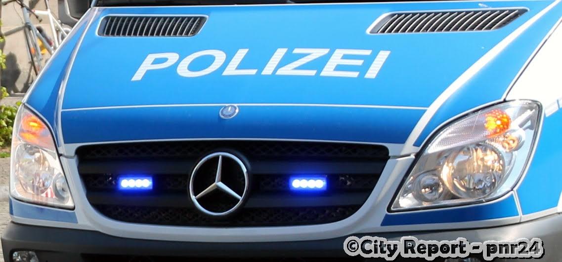 Festnahme nach gefährlicher Körperverletzung: #Berlin – Gestern Abend nahmen Einsatzkräfte einen jungen Mann in Gesundbrunnen fest, der einen Jugendlichen mit einem Messer verletzt haben cityreport.pnr24-online.de/festnahme-nach… #Blaulicht #HauptstadtBerlin #Polizei #Berlin #News