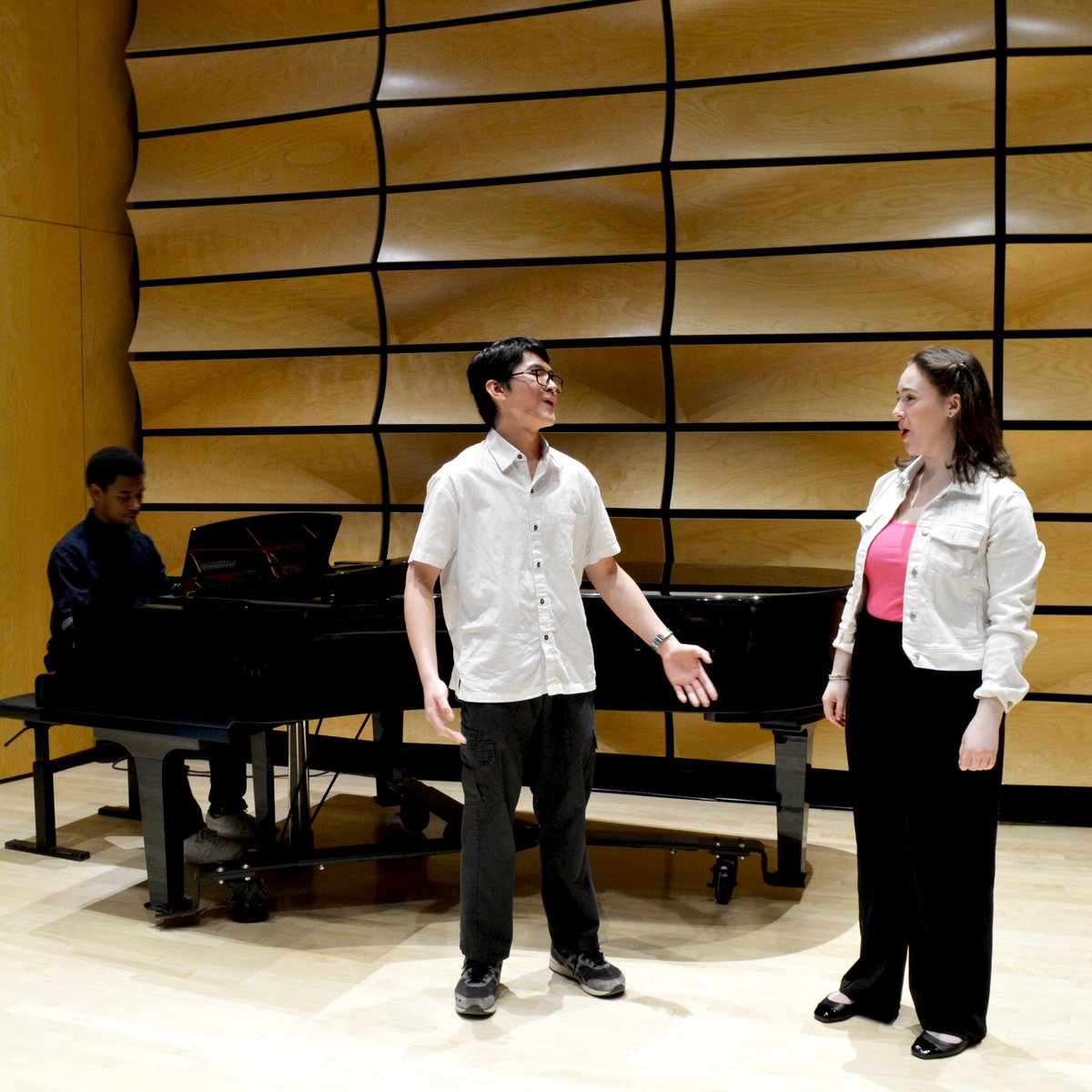 High School teachers! Tell your students about Summer Vocal Intensive ☀️ This three-day program offers workshops, lessons, training seminars & more @WesternU's Don Wright Faculty of Music 💜 Register by: June 30, 2024 Runs: July 31 - August 2, 2024 music.uwo.ca/outreach/vocal… #LdnOnt