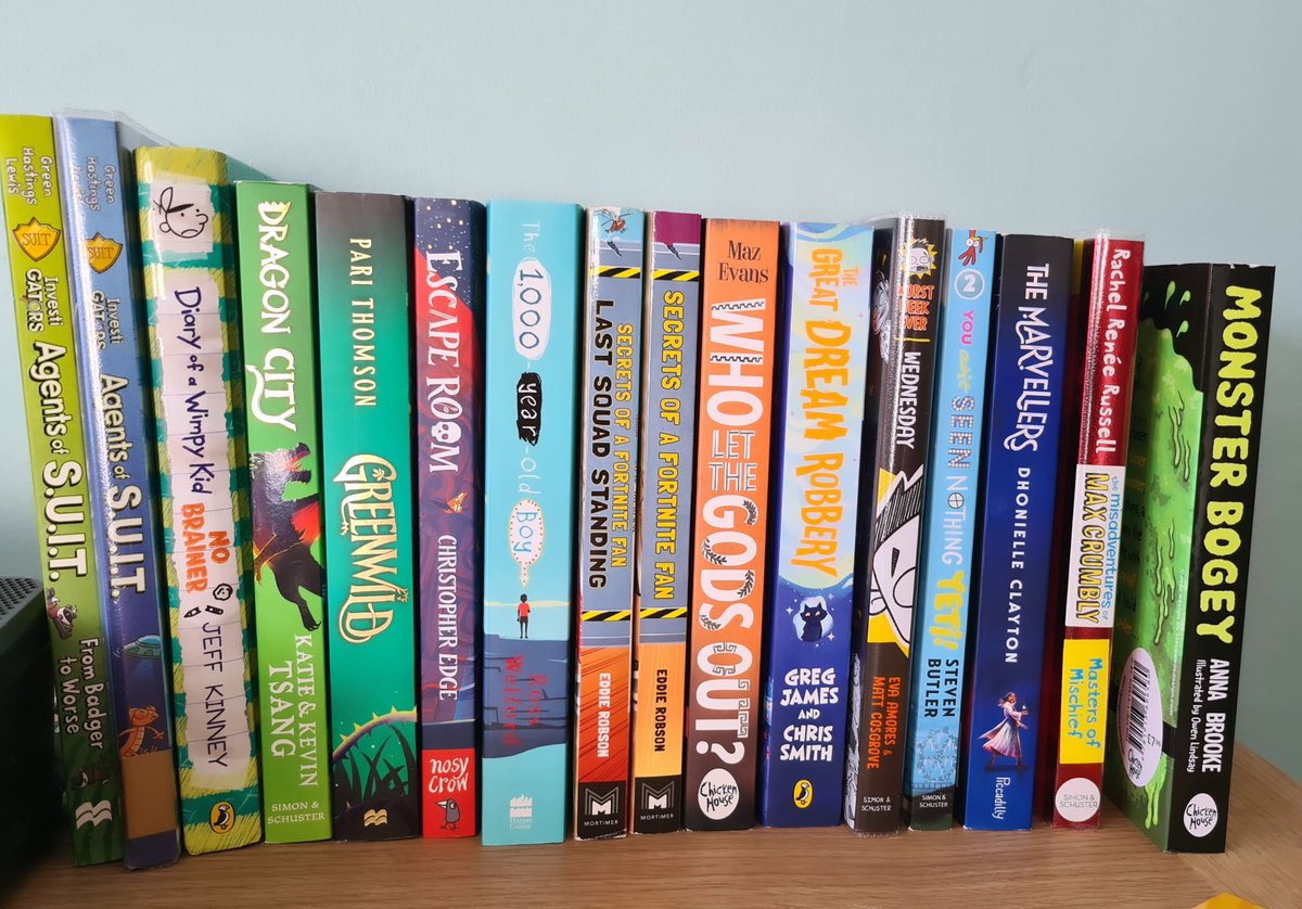 So many books, so little time 😅

#kidsbook #kidslit #kidsbooks