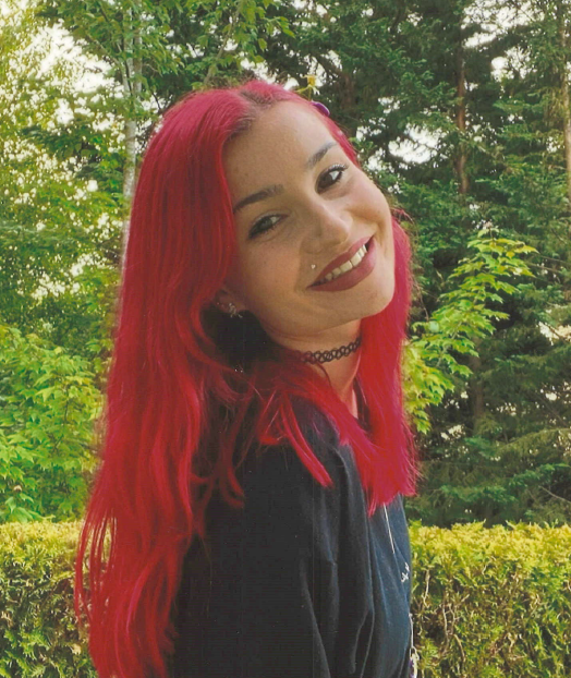 On #NationalFentanylAwarenessDay, we remember Sophia Humphreys. Sophia was a 20-year-old Renton student who had just graduated from beauty school. She bought a pill off Snapchat, thinking it was Percocet. 1/2