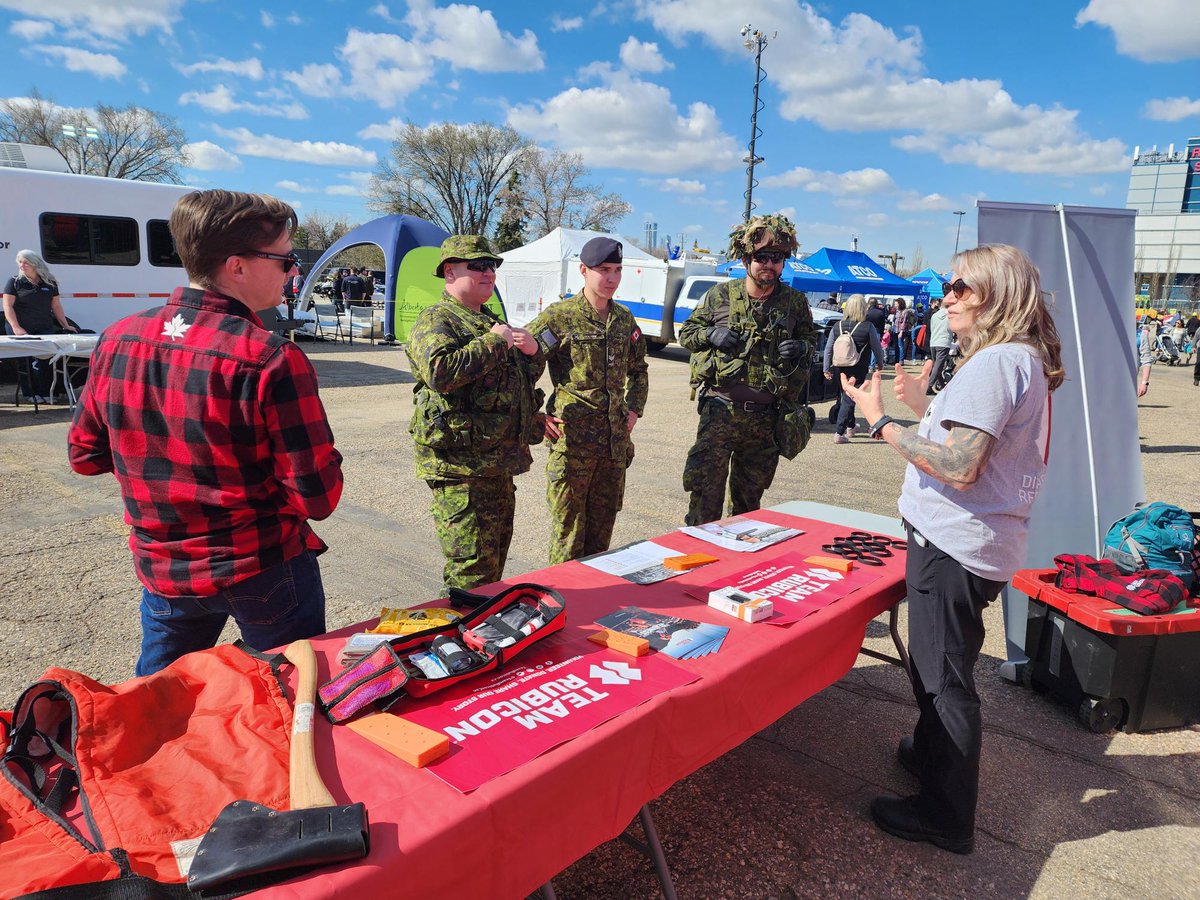 Team Rubicon Canada & Edmonton's emergency response community united at Get Ready in the Park hosted by the @CityofEdmonton to promote #EPWeek2024. We're proud to support community resilience alongside 60+ emergency response agencies ensuring our neighbours are #ReadyForAnything!