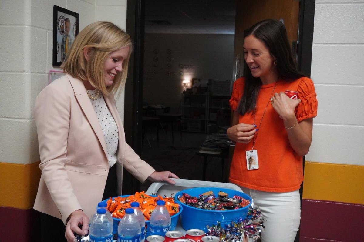 It’s national Teacher Appreciation Week, and Superintendent of Schools Mary Elizabeth Davis continued the celebration with a visit to Holly Springs ES STEM Academy. She surprised teachers with a selection of “her favorite things for her favorite people!' #CCSDfam #ThankATeacher