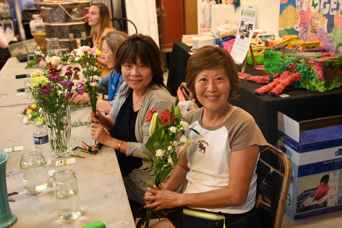 Just a few seats remain for our next Rose on the Go event on Thursday, May 9! Join us at Fairfax market for a special Mother's Day flower arranging workshop with our friends at BigHearted Blooms. Register now: bit.ly/3y0Brwt