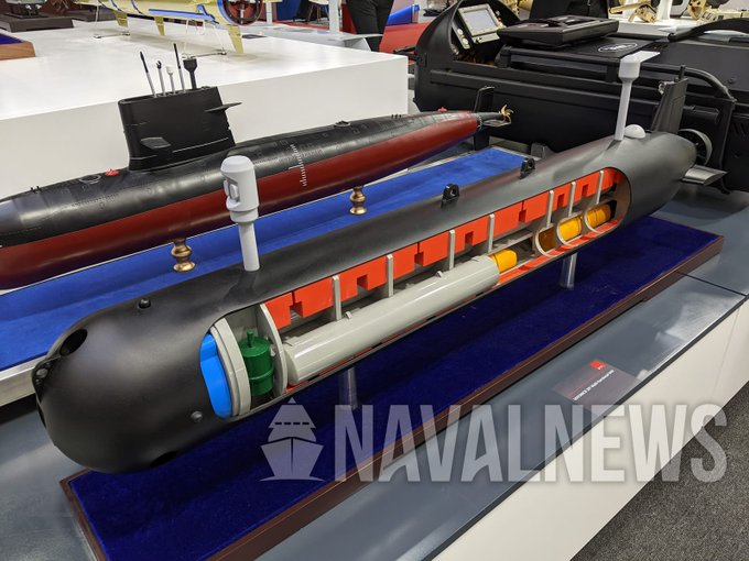 Çin, torpido atabilen insansız su altı aracı olan UUV 300CB'yi tanıttı.