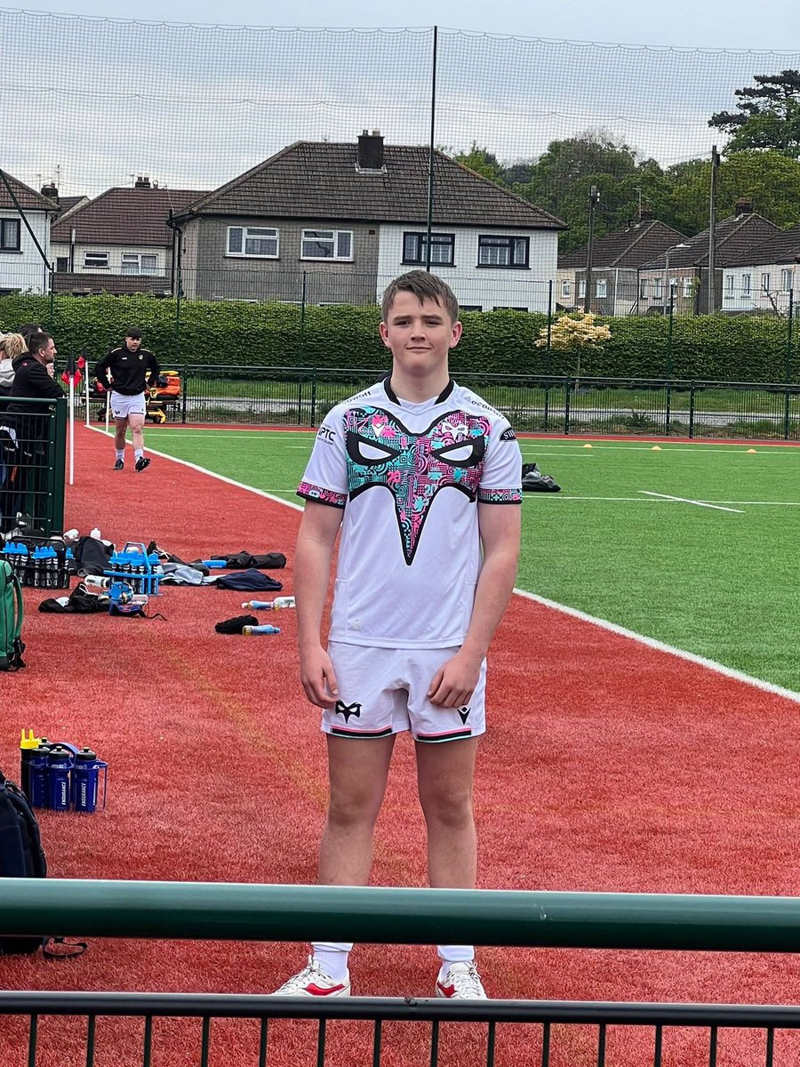 Congratulations to @BryntirionComp 6th Form pupil Lewis who represented the Ospreys u17s on the weekend 👍🏻👏🏻