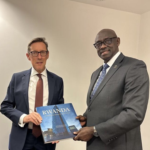 @BusingyeJohns @VAdmJerryKyd @RwandaMFA @GovJersey @GOJLondonOffice During his visit, HC @BusingyeJohns and Deputy @Ian_Gorst signed an MOU to strengthen cooperation between the governments of Rwanda and Jersey, enhancing diplomatic ties and collaboration. 🇷🇼🤝🇯🇪