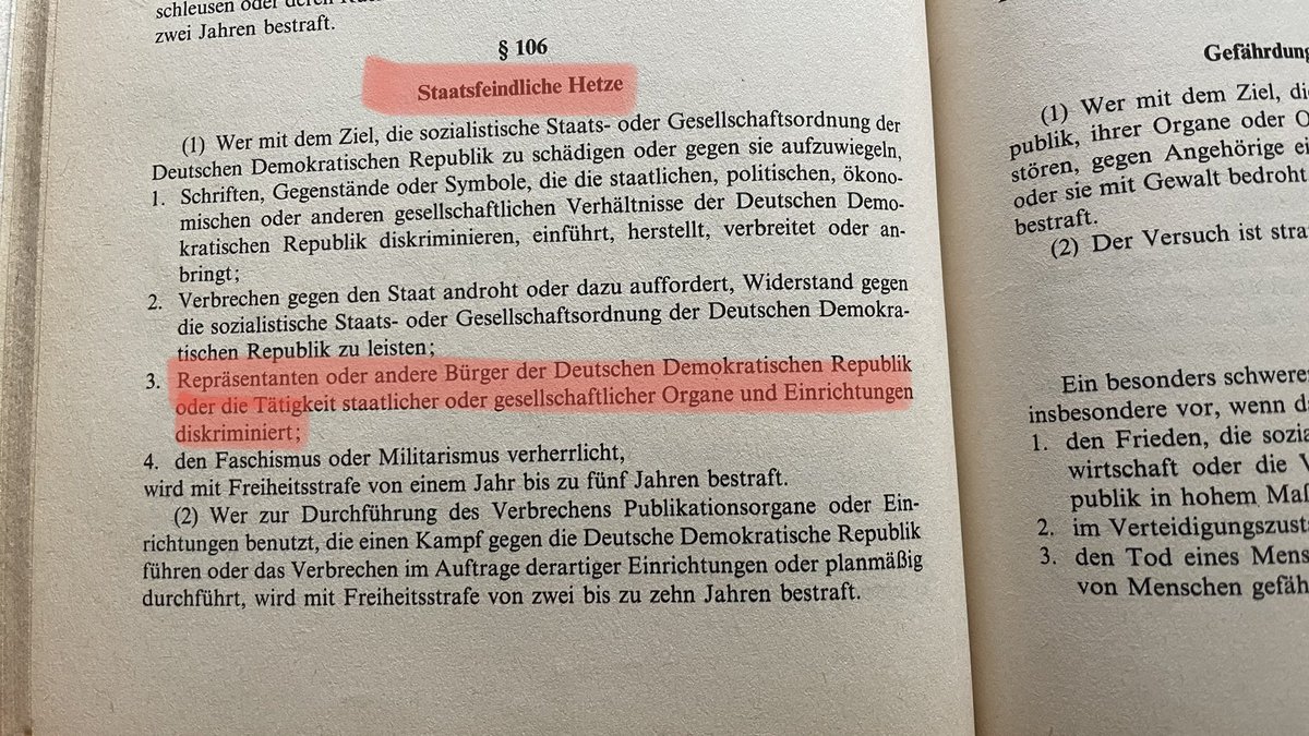 @elonmusk Die Regierung in Deutschland bewegt sich mit Riesenschritten auf die Diktatur a lá DDR zu. 

Hier der Paragraf 106 des Strafgesetzbuches der DDR aus dem Jahre 1969. 

🔺DISKRIMINIERUNG VON REPRÄSENTANTEN DER REGIERUNG.🔺

Zu deutsch: #Delegitimierung der #Bundesregierung
