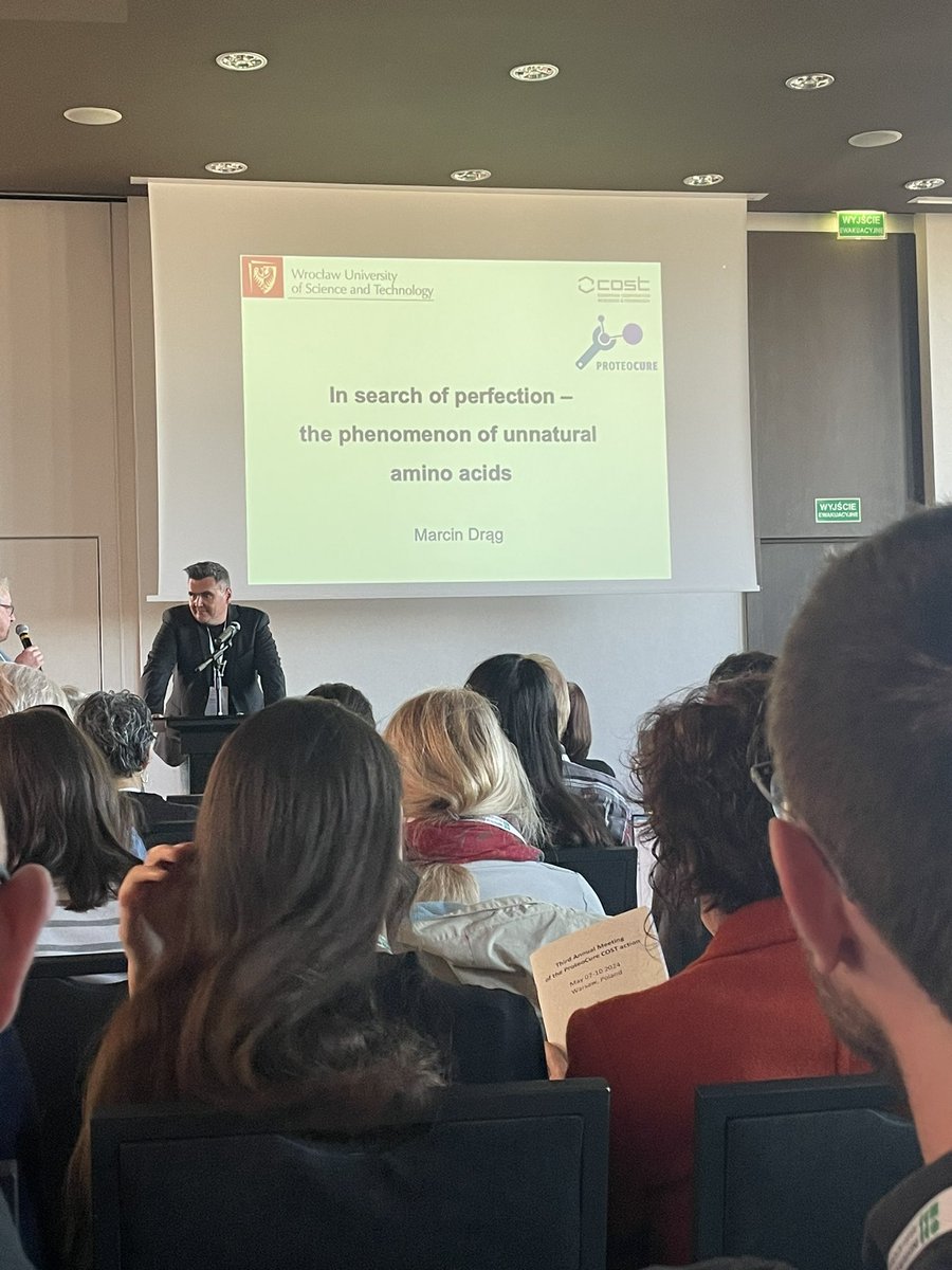In Warsaw this week for the @ProteoCure Annual Meeting. Marcin Drąg kicking off the scientific programme just now. Looking forward to several days of science on proteostasis, ubiquitin, and lots of other exciting things.