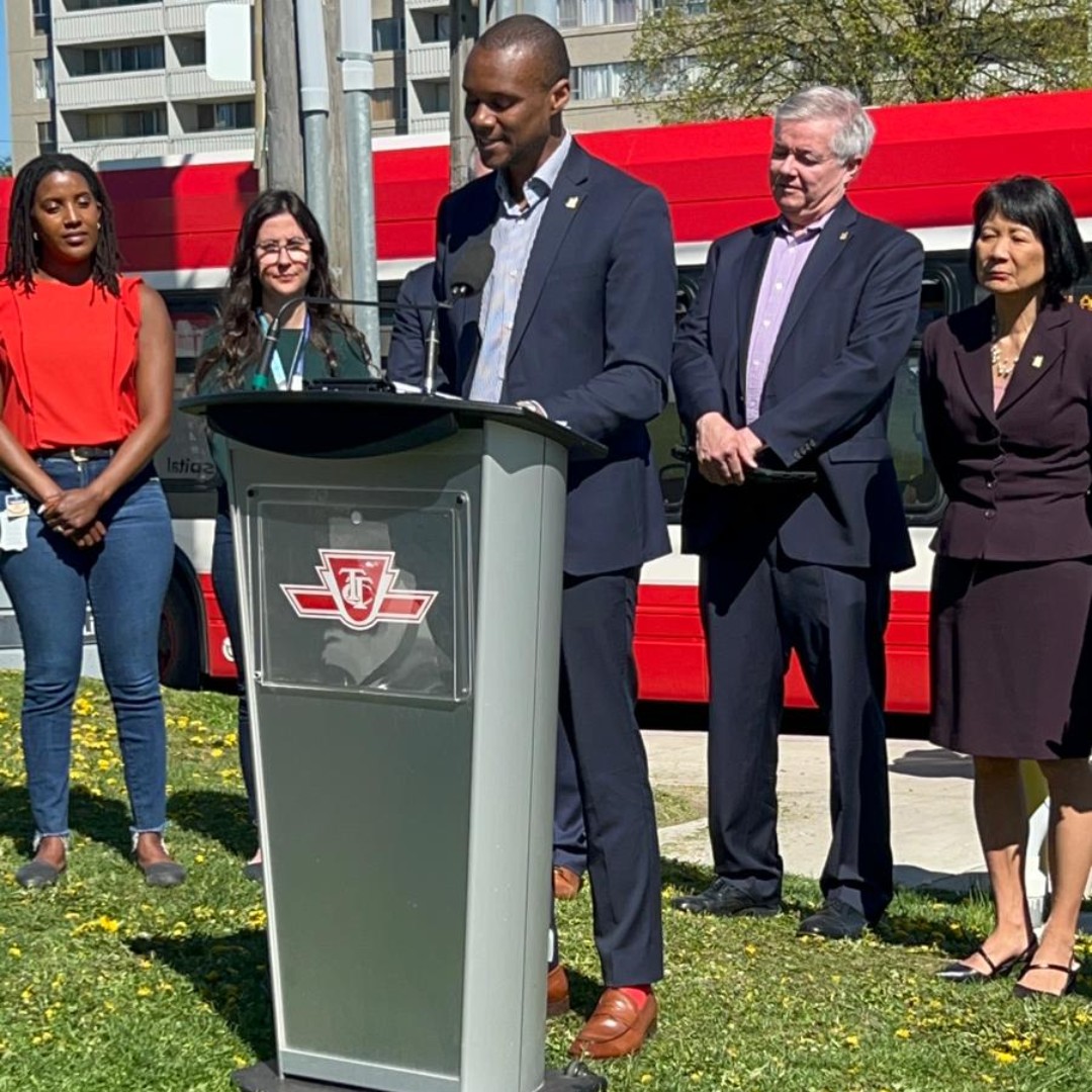 Today I joined @mayorchow @councillorainslie and #TTC CEO Rick Leary in #Scarborough to announce that TTC service will increase to 96% of pre-pandemic levels. This means more frequent and reliable trips, shorter way times, more room on board all while TTC fares remain frozen.